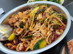 -周良天山牛杂城(天山路总店)