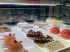 -Fridi Patisserie Cafe