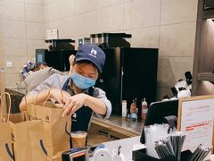 -瑞幸咖啡(新亚太国际广场店)