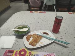 -小杨生煎(金山百联购物中心3楼店)