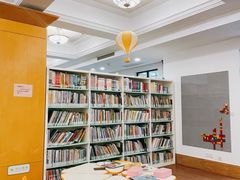 一楼绘本区-静安区少年儿童图书馆(康定东路)