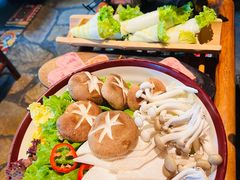 -老牌坊云南鱼豆花火锅(爱建店)