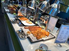 自助取餐区-欢朋餐厅(海口南海希尔顿欢朋酒店)