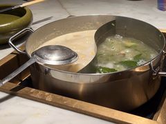 -尚尚仙·酸汤猪手·猪肚鸡火锅(华联万柳购物中心店)