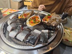 -围炉肉舍丹东海鲜烤肉·烤活鳗(步行街店)