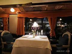 -火车头法国西餐厅