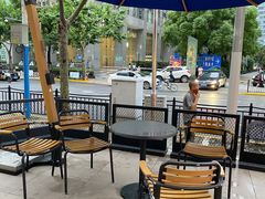 -瑞幸咖啡(巴黎春天陕西路店)