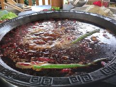 -茅草房·河畔园林火锅