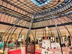 -乐蓬马歇百货公司(Rive Gauche)