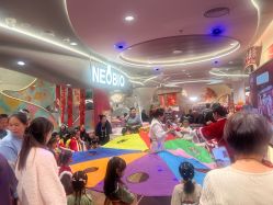-奈尔宝·国风主题儿童乐园·亲子餐厅(豫园商城店)