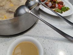 -肥仔文澳门猪骨煲(南京西路店)