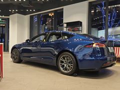 -TESLA 特斯拉(上海太古汇体验店)