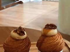 焦糖核桃卡仕达可芬小脑袋-VERIE BAKEHOUSE