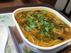 金汤酸菜肥肠米线-魏家凉皮(科技三路店)