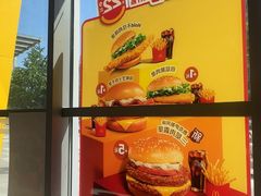 -麦当劳(北苑秋实路店)