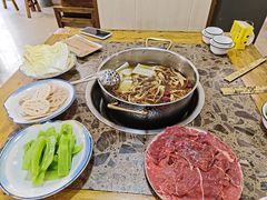 -乳仔牛牦牛汤锅 烤羊排(松潘古城店)