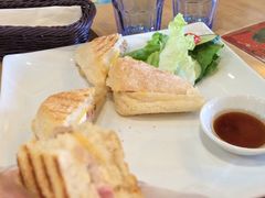 -必胜客(机场路店)