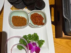 -娜仁图雅蒙古美食村(33小镇店)