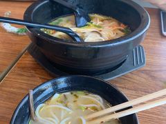 -鸡汤过桥·过桥米线