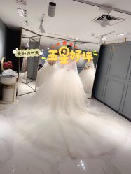 -GRACE KELLY婚纱与礼服(北京店)