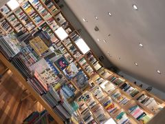 -猫的天空之城概念书店(苏州平江店)
