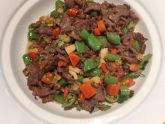 -渝信川菜 · 川味家常菜(财富购物中心店)