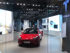 -TESLA 特斯拉(上海太古汇体验店)