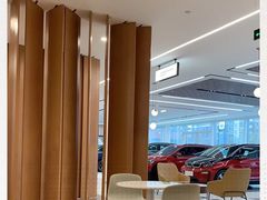 -北京宝诚宝马4S店
