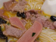 -粉小主·贵州酸汤牛肉粉(南京仙林金鹰店)