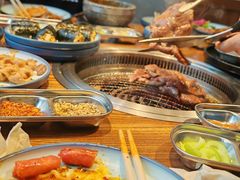 -明洞阿姨·韩式酱蟹烤肉·创意料理(三元桥店)