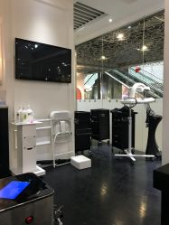 -变画·发型STUDIO