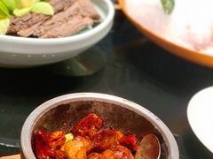 石锅花椒牛小排-新荣记(南京西路店)