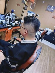 -纯剪男士理发馆·烫染专业店