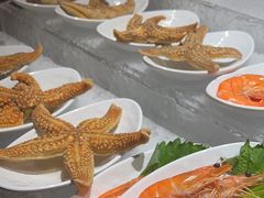 -雍容荟帝王蟹活龙虾展台自助(IFS黑金店)