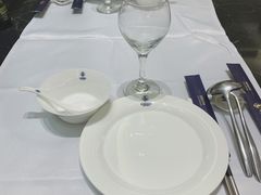 -红鼎豆捞·非遗鲍皇汤火锅(宝丰路店)