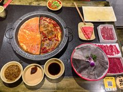 -宽板凳老灶火锅(台湾街店)