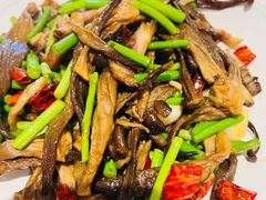 -严记小天府酸菜鱼(西四路店)