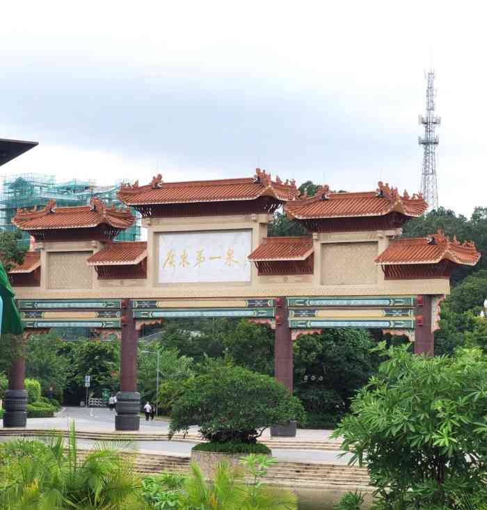 颐和温泉城-"这家店在江门市台山三合镇温泉圩,占地面积.