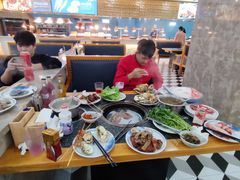 -锤头鲨毛肚海鲜烤肉自助餐厅(国购广场店)