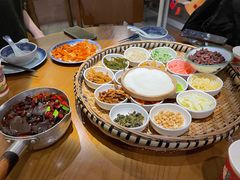 -包整·丝娃娃(一览甲秀楼风景店)