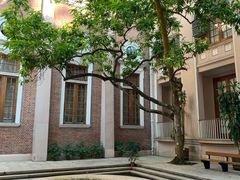 -香港大学