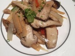 人参炒松茸-萨拉伯尔水源素问店·韩国宫廷料理(人民路店)