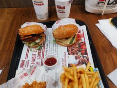-The Habit Burger Grill 哈比特汉堡(世博店)