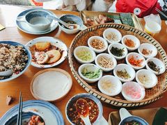 -包整·丝娃娃(一览甲秀楼风景店)