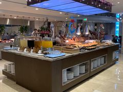 自助取餐区-建滔诺富特酒店-悦餐厅