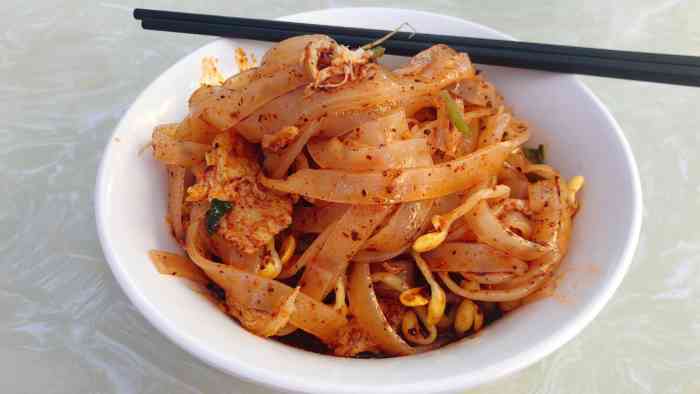 齐家陕西擀面皮-"我觉得挺好吃的,应该是自己做的那种,我更.