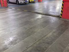 -欧尚超市苏州店停车场(金鸡湖路店)
