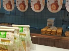 -皇冠幸福里动物奶油生日蛋糕(常青中路店)