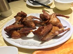 招牌烤乳鸽-石岐佬中山菜馆(张溪店)