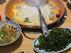 -洱火云南酸菜牛肉火锅(石景山当代商城店)